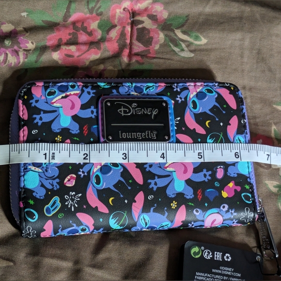 Loungefly Disney's Lilo and Stitch Stitch Alien Space Wallet - Picture 7 of 10